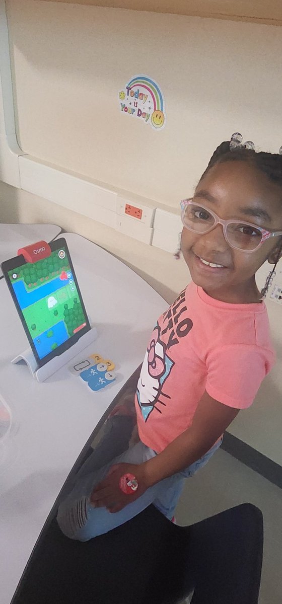 OttSTEM's tweet image. We celebrated Hour of Code Week by using Osmo Coding Kits! These first graders were amazing because they learned and implemented the coding of loops. #codingwithawbie #ottlevelup @adelagarza07 @PrincipalBueno