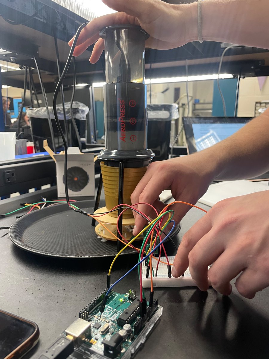 Maria Warren tweet media