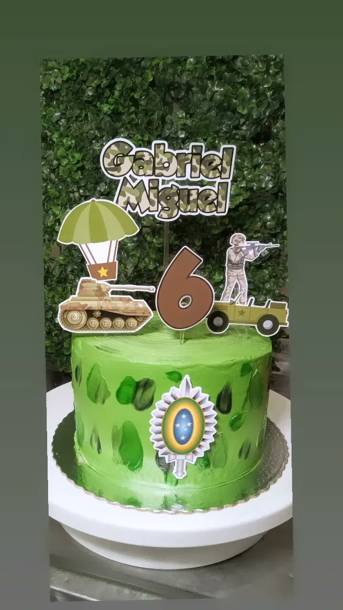 Bolinhos de hoje 🎂🎂 💜🩷🦋🙏