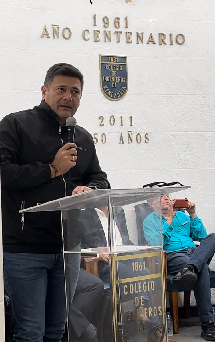 carlocardozo's tweet photo. Tuve el honor de conducir Extraordinario Asamblea Gremial donde participaron líderes de todo el país: Omar Vasquez Sec. general FENAJUP, Nixa Martínez Pdte Col Nutricionista, Francisco Sánchez Liders X el cambio, Dionis Dávila FENASIPRUV, Gregorio Quijano FMV-Sucre, https://t.co/7LlQj8FRJq