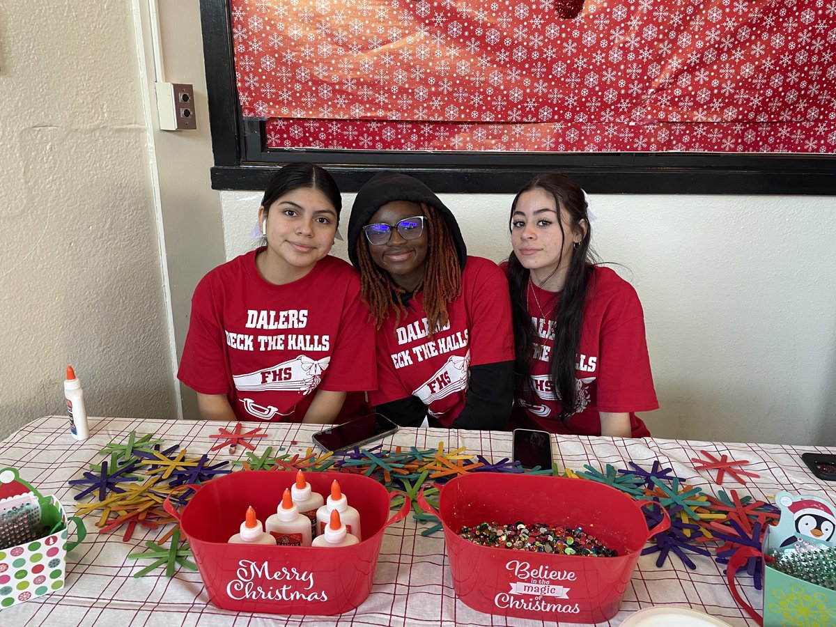 The Farmingdale High School JV Cheerleaders volunteered today at the annual Dalers Deck the Halls Community Breakfast. ⁦⁦<a href="/farmingdalepta1/">farmingdaleptacouncil</a>⁩⁦<a href="/FHSDalers/">FHS Dalers</a>⁩ ⁦<a href="/DalerBand/">FHS Marching Band</a>⁩
