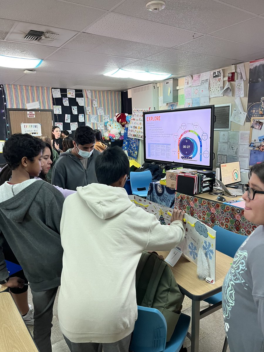 As we commit to bring coding to all students @ResedaCharter 7th graders in @mszschaechner's ELA class showcased their knowledge through a coding project using interactive posters! @CSEdWeek @scratch @makeymakey #CS4LAUSD @ITI_LAUSD @LAUSDSup @ResedaCOS @Matt_LAUSD