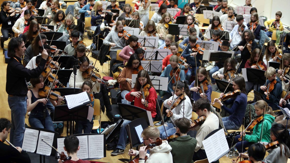 benedetti_fdtn's tweet photo. Day 1 of the Edinburgh Benedetti Sessions complete! ⭐️

Thank you so much to everyone who took part today. 

See you tomorrow for day 2! @NickyBenedetti https://t.co/2iLgOBqZPE