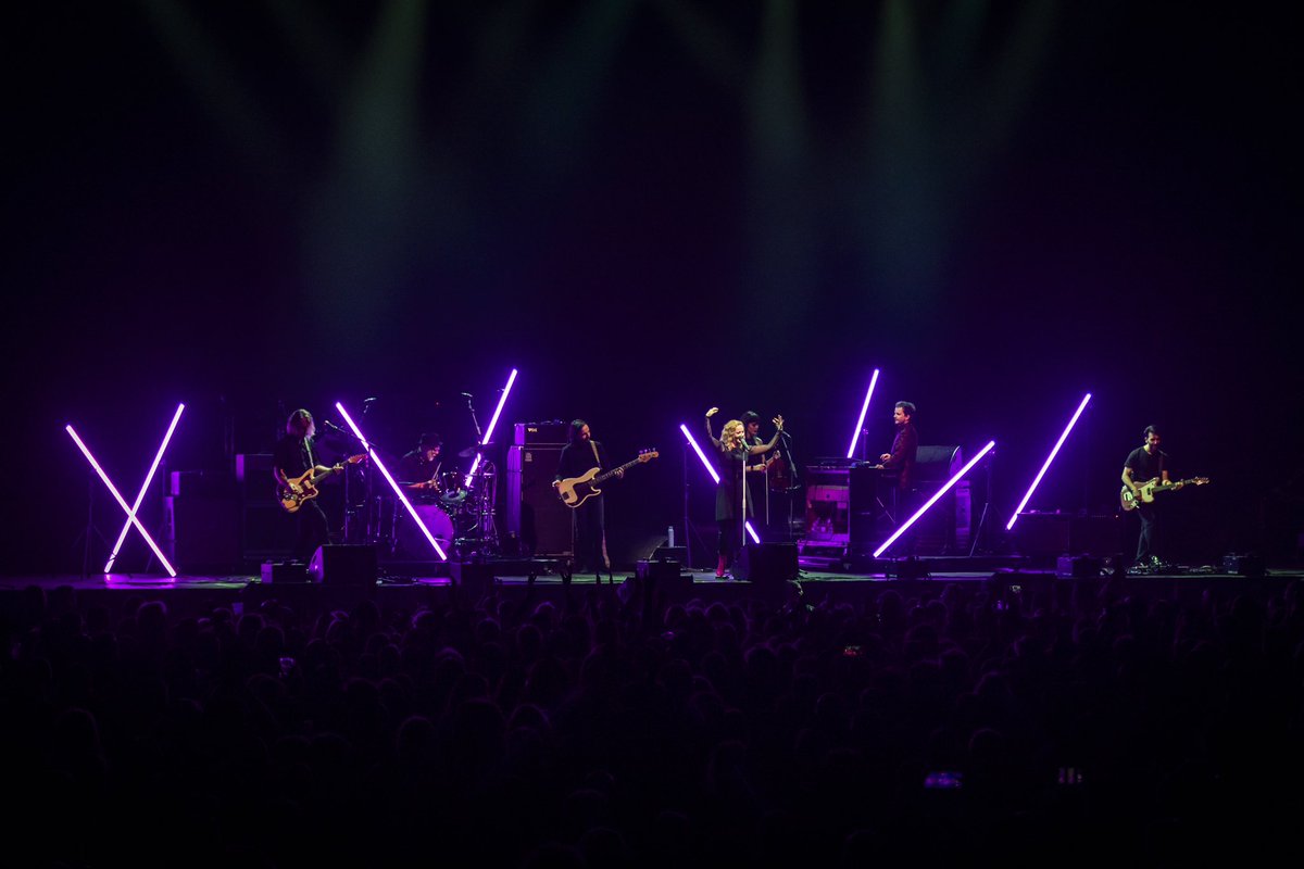 Anneke v Giersbergen tweet media