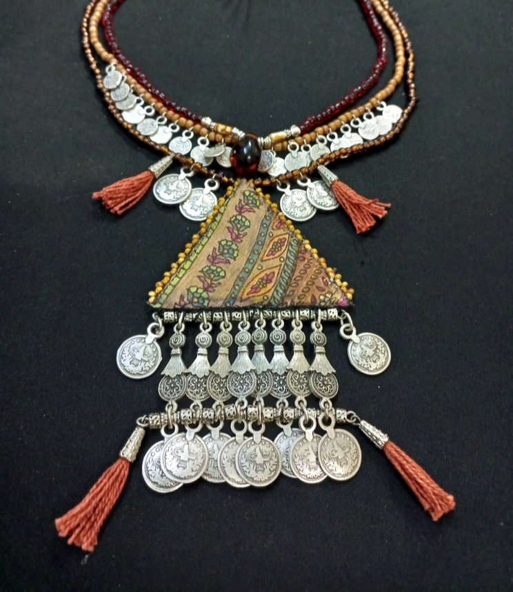 Rednecklaces's tweet photo. Good Day My Friends
#Bohohippie #etsyhandmade
#handmadenecklace #BrownNecklace
https://t.co/ADoYOhzdrf https://t.co/FVxewD9fEa