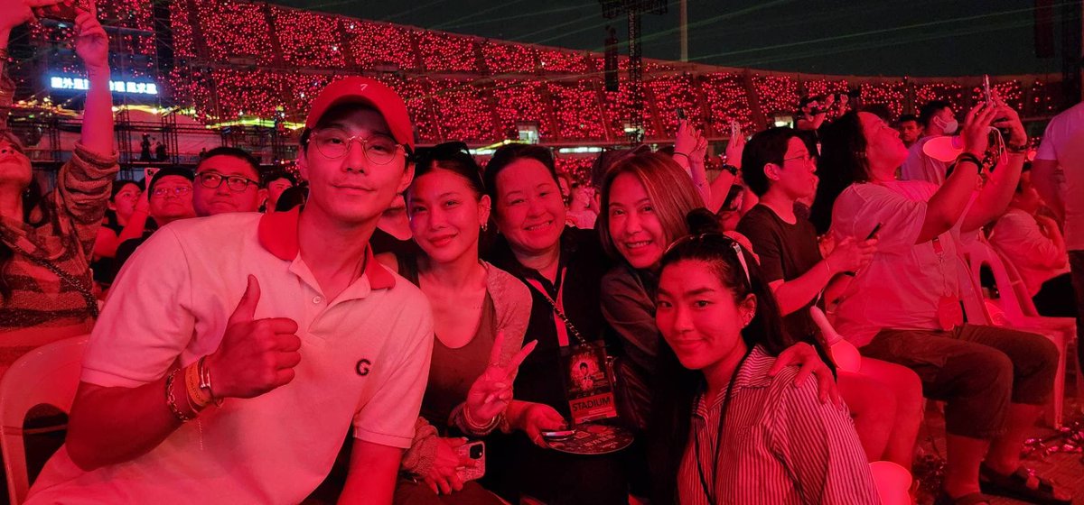 Anchanatuck's tweet photo. คุ้มค่า การทำงานโปรเจ็คนี้ หวังว่านักท่องเที่ยว จะกลับมาเที่ยวเมืองไทยกันเยอะๆ ต้อนรับกันเสมอ 

 #JayChouCarnivalWorldTourinBkk #JayChou #bixu #biexu https://t.co/xxowikelbs