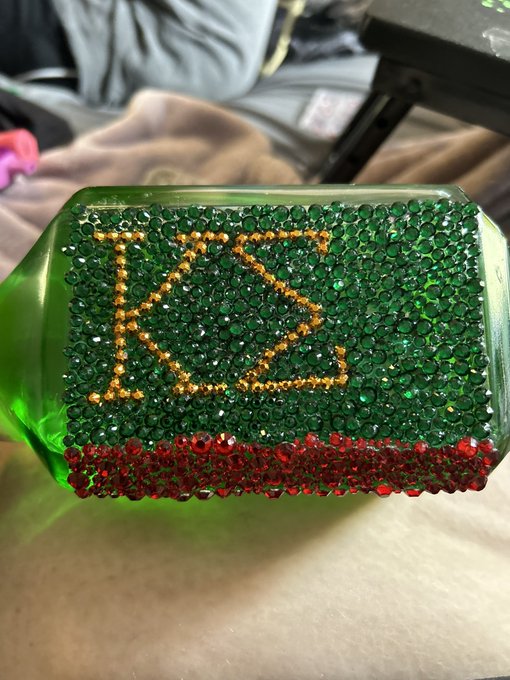 I&rsquo;ve been working on a Christmas present all day. It&rsquo;s coming together really well for my first time<a href="/tag/frog"class="tags"><span>#frog</span></a>