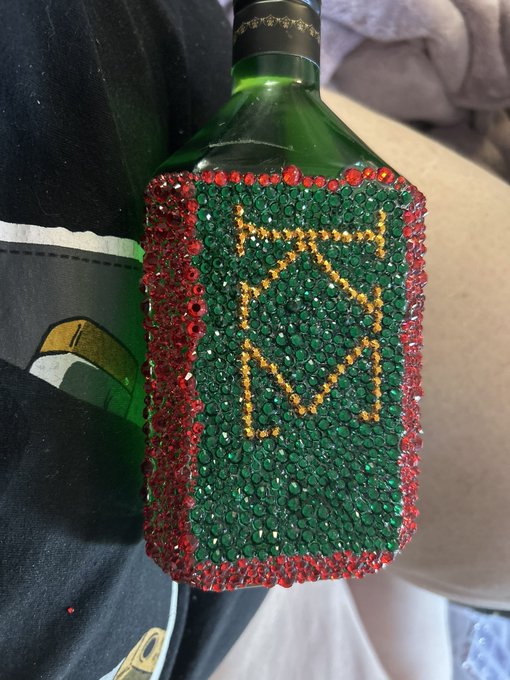 I&rsquo;ve been working on a Christmas present all day. It&rsquo;s coming together really well for my first time<a href="/tag/newprofilepic"class="tags"><span>#newprofilepic</span></a>