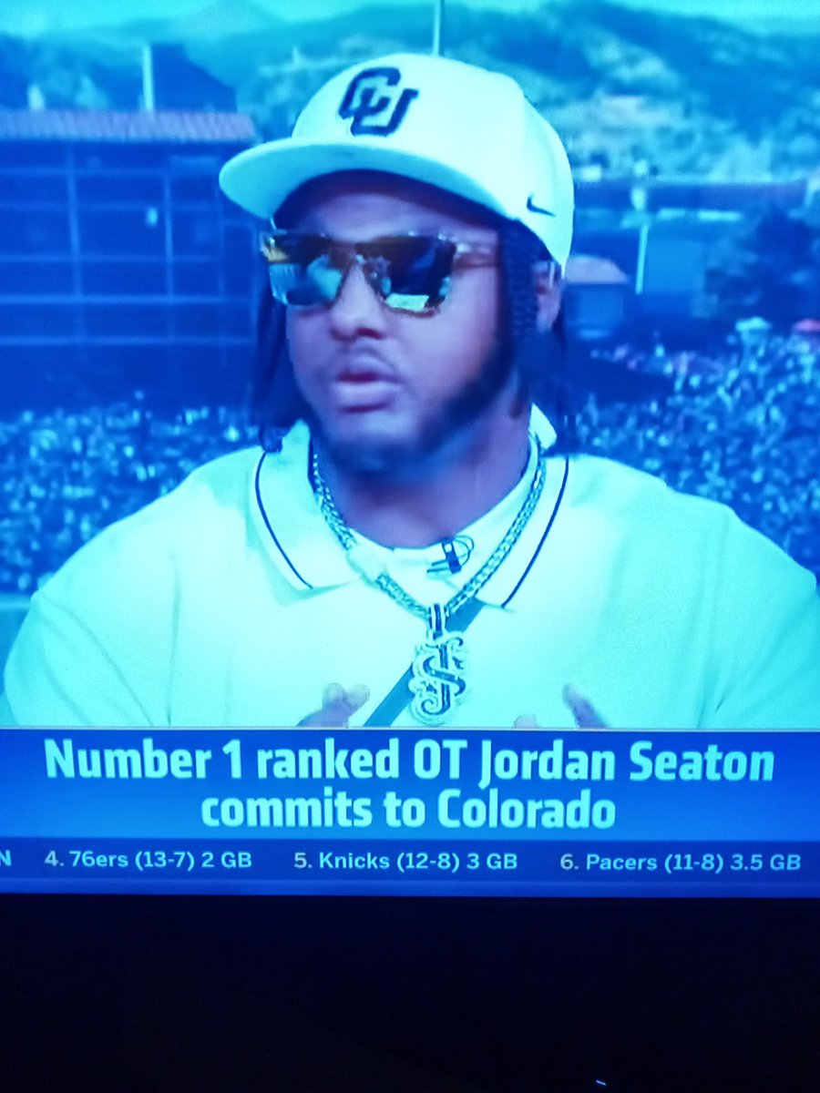 DropSquad_52's tweet photo. @jasonwhitlock @ShemekaMichelle #1 OT Class of 2023 #JordanSeaton 
🤫 #BIG12 #WeComing 🦬 https://t.co/g5hz6XOhly
