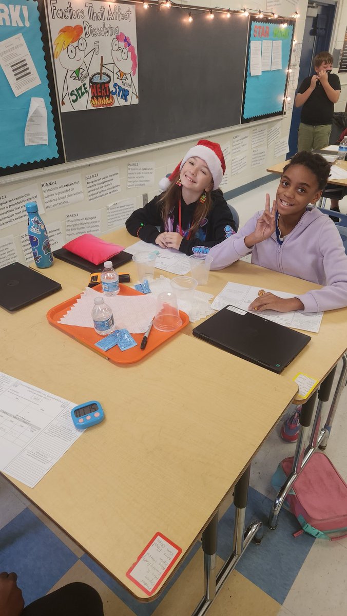 Mhoelker74's tweet image. 5th Grade Science at South Daytona Elementary, final experiment of 2023. We were testing how different temperatures effect the speed of dissolving antacid tablets. #vcsscientists #vcsschools #vcsscience #dse #deltonasouthelementary