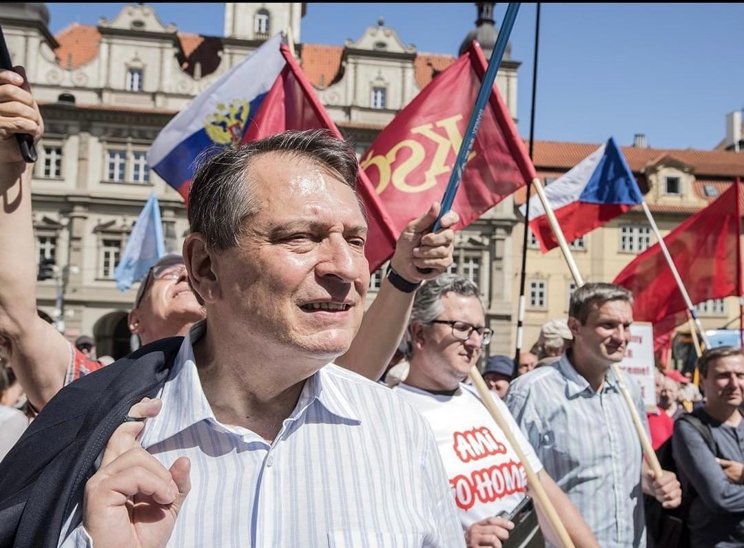 Fana43124688's tweet image. 🇨🇿 Despite the expectations that former Czech Prime Minister #JiříParoubek would run with the Communists, reports suggest that negotiations have fallen through and #JiřiParoubek will run independently with parties
#Domov, #ČSNS and #ČSSD

#Czechia #Česko