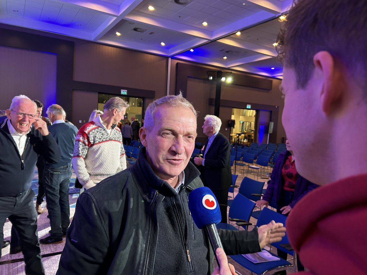 <a href="/EelcoHoecke/">Eelco Van Hoecke</a> Er komt zeker een nieuwe Elfstedentocht. De kou die is er gewoon. Het is alleen wachten op de perfecte omstandigheden.’ Evert van Benthem vandaag tijdens de vergadering van de <a href="/11stvereniging/">@deElfstedentocht</a>.