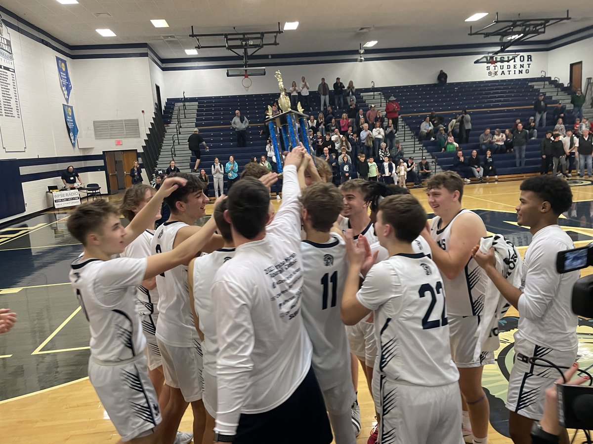 CHAMPS 🏆

<a href="/mcdbasketball/">McDowell Basketball</a> wins 57-46 over Benedictine (OH) to claim the 2023 <a href="/MarshTip/">MarshRound🏀Classic</a> championship! 

Tyler Grove - 27 points (Tournament MVP)
Kamden Kramer - 8 points (All-Tournament Team)
Andrew Mitchell - 9 points

🏀: mcdowellathletics.com/recap/trojans-…

#GoTrojans