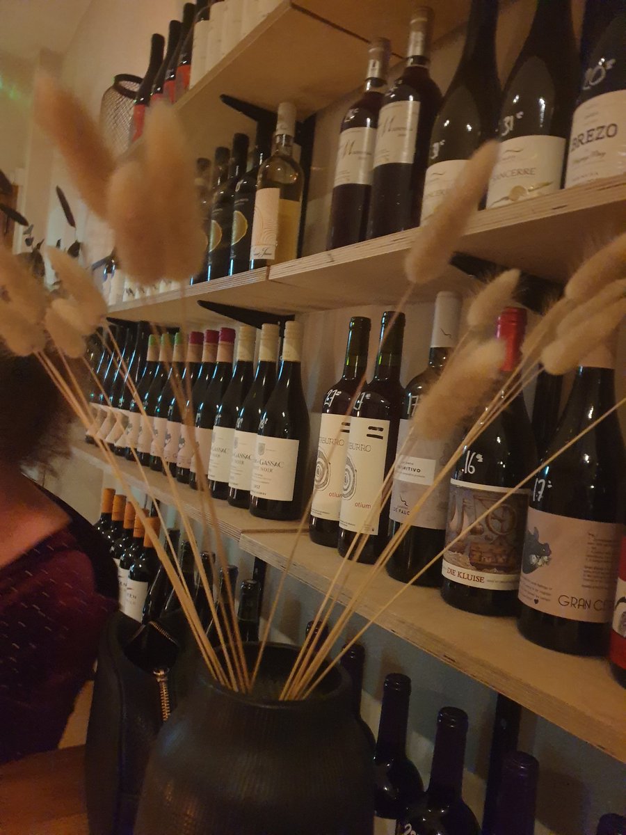 Edinburgh!! Lovely little wine bar find xx