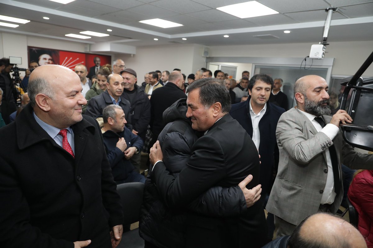 ErkutYeter's tweet photo. PENDİK'TE YENİ BİR DÖNEM BAŞLIYOR.
Adaylık açıklamamıza katılarak bizlere güç katan Pendikli hemşehrilerim!
Pendik'i hep birlikte yönetmek için, bizden sonraki nesillere daha çağdaş, daha sosyal ve daha yaşanılabilir bir Pendik bırakmak için çalışacağız ve başaracağız #chppendik https://t.co/0h97cCNdG1
