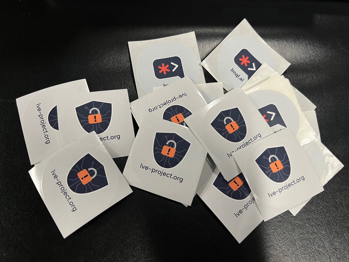 As you can tell from my previous Tweet I'm making my way to NOLA for <a href="/NeurIPSConf/">NeurIPS Conference</a> #NeurIPS2023.

Happy to chat about <a href="/lmqllang/">LMQL (Language Model Query Language)</a>, <a href="/projectlve/">LVE Project</a>, my papers (🧵👇) and trustworthy/safe AI in general.