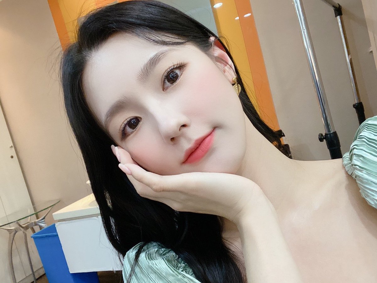 𝚂e supone que hoy vería más estrellas que en toda mi vida y les juro que el #𝕤tra͜͡w𝚍iac·𝚜h𖦹𝚠 es un gran espectáculo estelar que demuestra lo talentosas y hermosas que son cantando #𝑓an𝕔y𐙚᭄yⱺׁ︩︪u 

𝑠𝕠̄u𝑙, 𝕤u𝚙er ☆ 𝕤𝚑y. ᭄͜