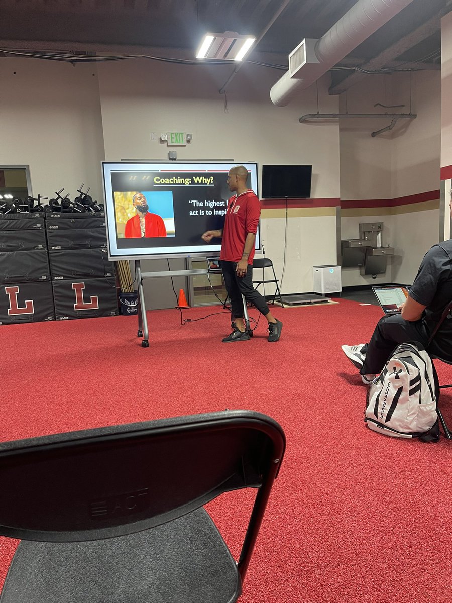 What a guy ! @CoachCsanders7 ! Great turn out this morning @OLuPerformance ! Thankful @CoachCShu @CoachRyanNguyen