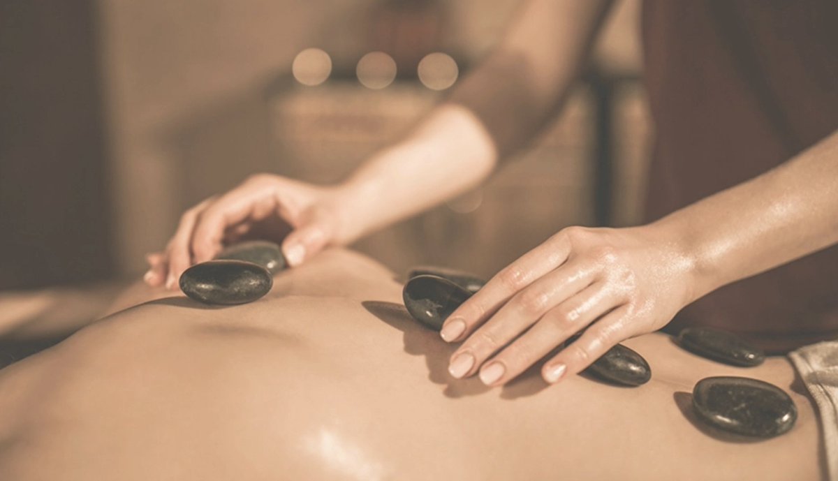 LeReveSpa's tweet photo. Feel your stress and worries disappear as the cozy stones glide across your body  
Melt your tension away with a Hot Stone Massage
@LeReveSpa
Call us at (805)564-2977 to book  
https://t.co/z4MBOHGsOz 
#dayspasantabarbara #organicspa #SantaBarbara #therapeuticmassage #selfcare https://t.co/pV0Iyw122e