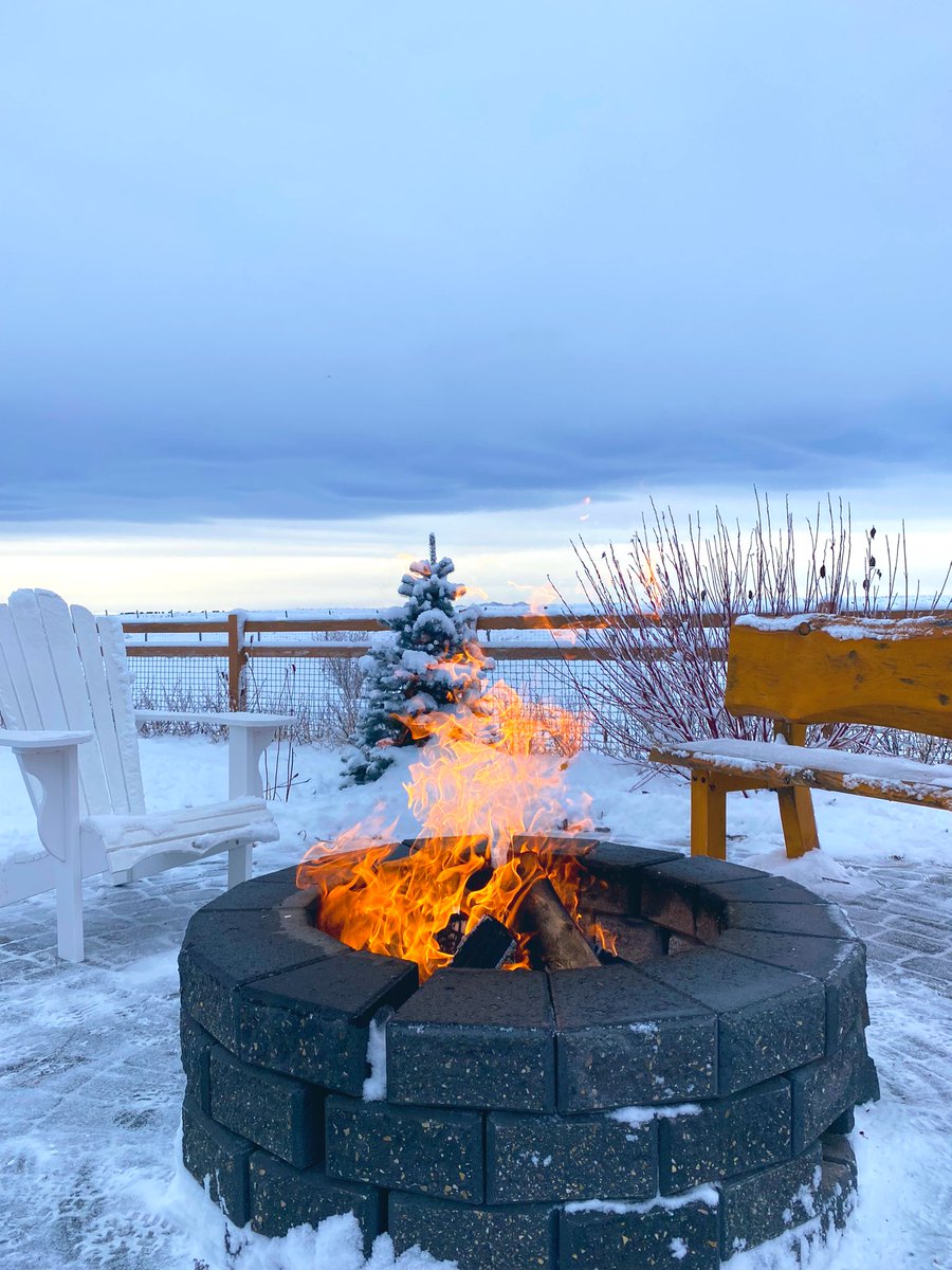tomthetrader1's tweet photo. Always love a fire in the winter months 🔥 ❄️ https://t.co/JzsH5XRgzb