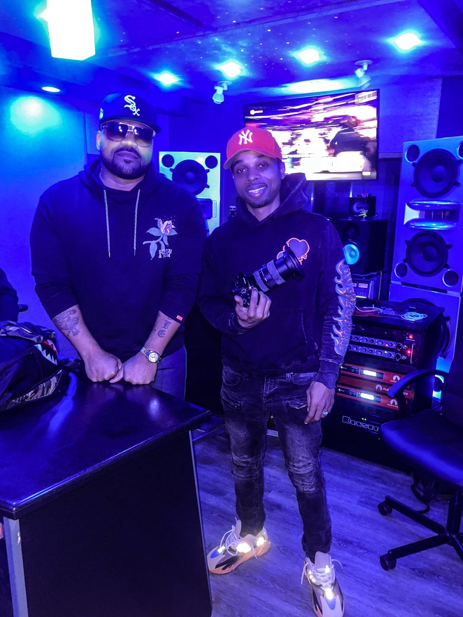 LuckyFire33's tweet photo. #culture building something #special with @torae
#hiphop
#coneyisland
#nyc
#thefirefactory
#peace n #love
#classic visual #comingsoon #🎬 https://t.co/qhrWsHKr5a