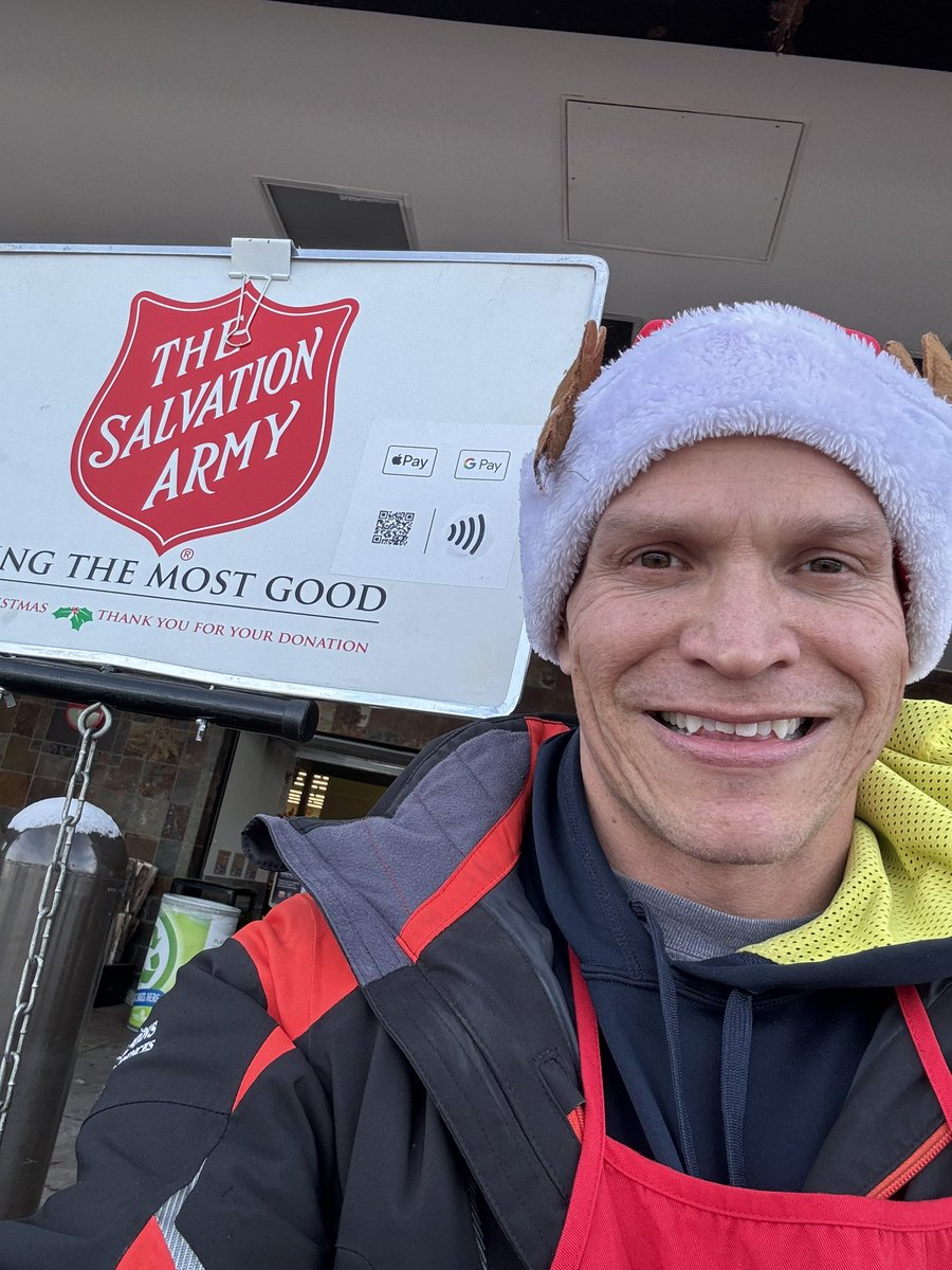 If you’re bored and want to come throw stuff at me, like spare change, come on down to King Soopers at Highlands Ranch Parkway and Wildcat. I’ll be here till noon today 🧑‍🎄 

#salvationarmy #charity #itsgoodforyou #merrychristmas🎄