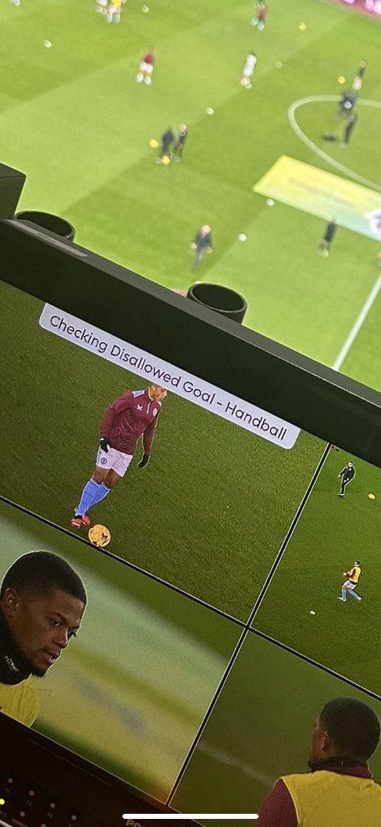 AFC_Monty_'s tweet photo. They’ve pre-prepared ruling out Arsenal goals 😭😭😭 #AVLARS https://t.co/zW8Xzhdxud