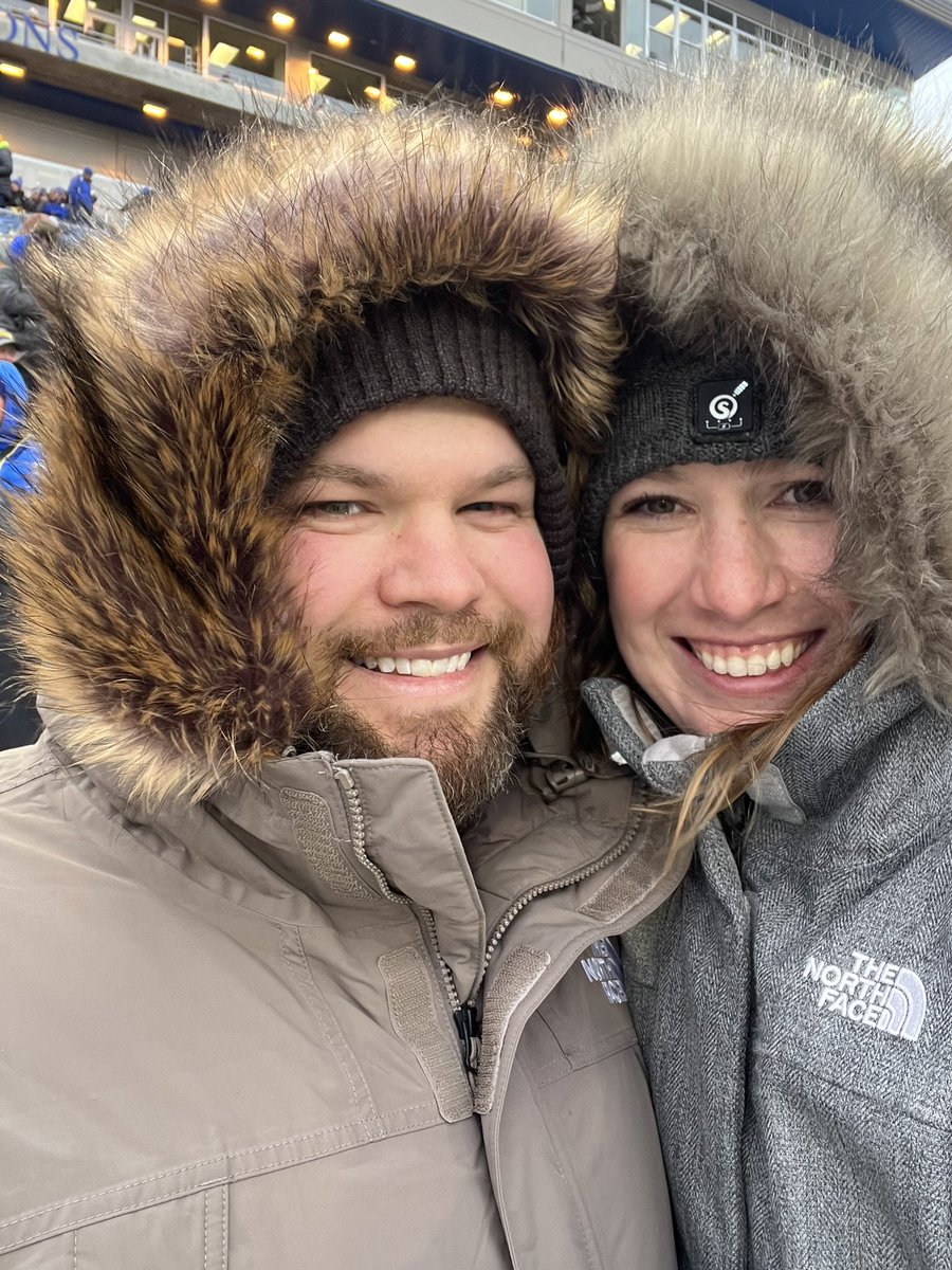 karinlang44's tweet photo. It may be cold, but it's always a great day to be a jackrabbit. #GoJacks https://t.co/kOLkL4ddpU