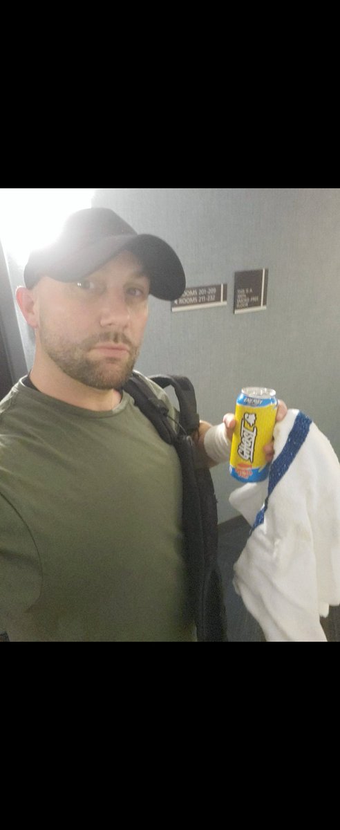 commando42's tweet image. Last day in Nashville, always time to train 🤙🏼#noexcuses