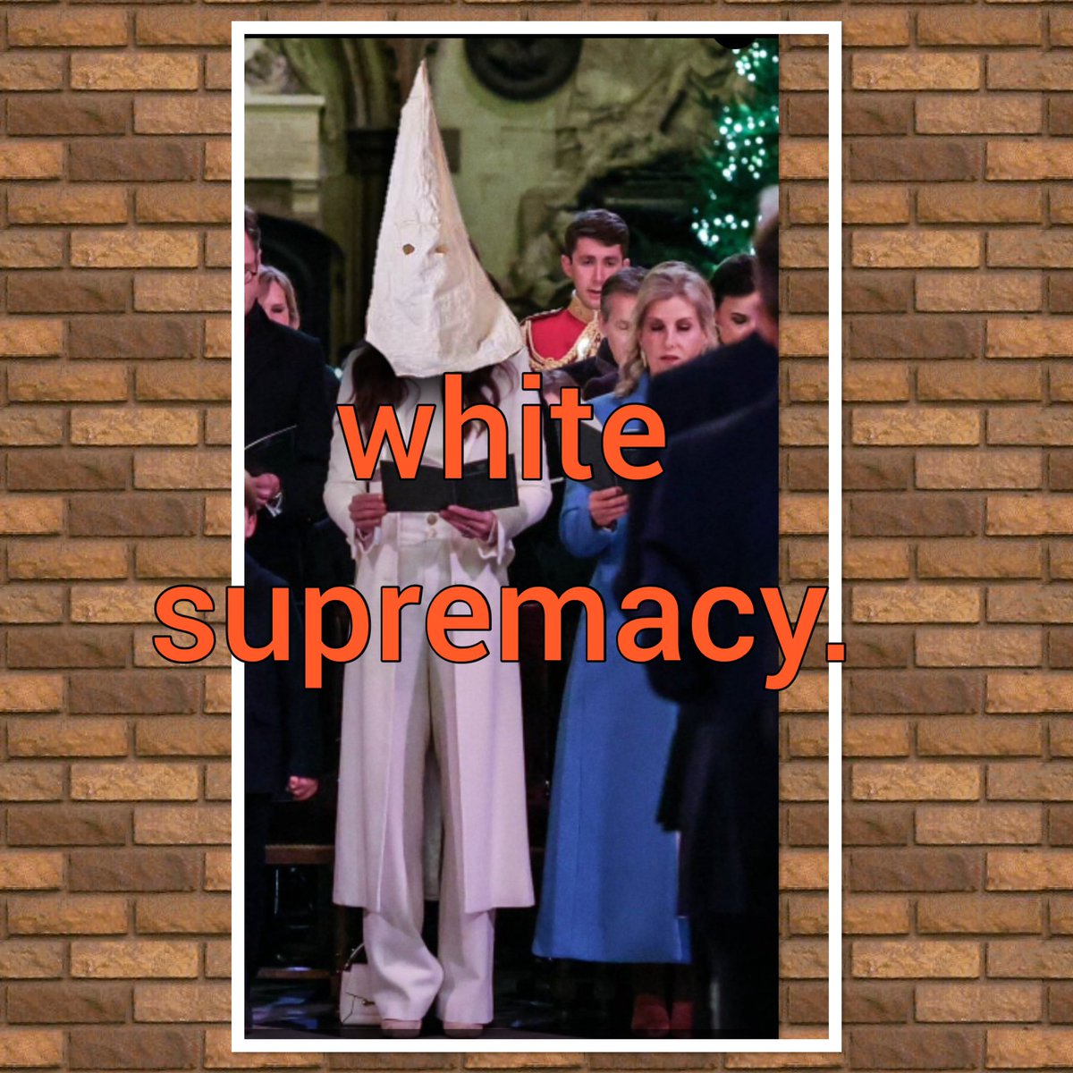 EAPoeEstNe19jan's tweet photo. @RinieWagenaar @MrsMe15556009 Duplikate failed in perfecting her cosplaying of #MeghanMarkle. kkkate’s look, lack of natural warmth &amp; charisma will always be her Waterloo. #SayNoToRacism 
#TheRacistRoyalScamily 
#kkkateIsARacist https://t.co/rvaXwWJrwc