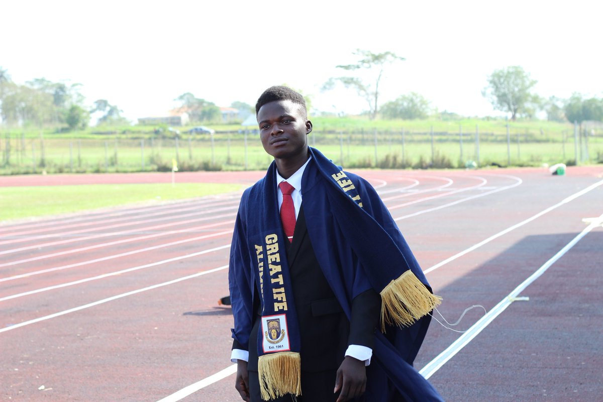 learnwitholat's tweet photo. Your designer don graduate from the prestigious Obafemi Awolowo University with:

📌 A first class Honors in Bsc. Accounting

📌 Top 2% students with highest CGPA 

📌 Associate Accounting Technician 

📌 Association Chartered Accountant (ACA) in view

📌 And as a badass designer https://t.co/Kv98pysbRR