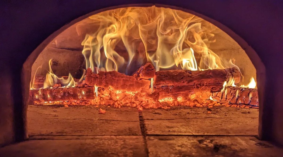 WashXingPark's tweet photo. Tomorrow (12/10) is the #FirstCrossing! We have a special surprise from @HCrownBakehouse. They will be baking bread with historic grains & purchase tickets for the first 76 visitors: https://t.co/AhNDPyv28z #ColonialCooking #HalfCrownBakehouse #WashingtonCrossingHistoricPark https://t.co/0KqGVdUHGt