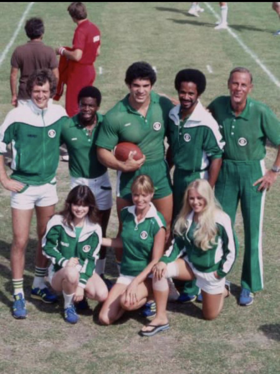 jediguybrarian's tweet photo. Growing up, my family LOVED watching the #battleofthenetworkstars! Do u remember this @Wolfiesmom? ❤️ https://t.co/eV3XoZ8Fq8