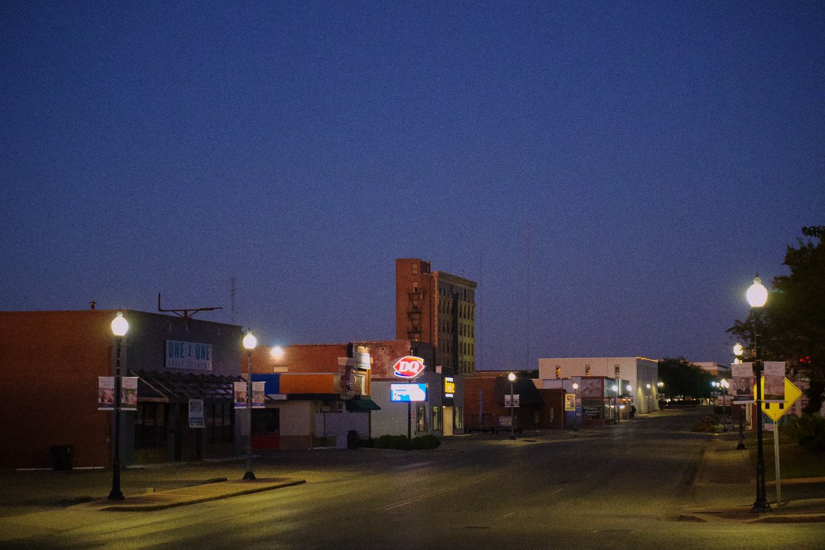 drunkontacos's tweet photo. #dawnshoot #a6400 #darkroom #moonsoutgoonsout #alabamaafterdark #drunkontacos https://t.co/wv8eFyqzbm
