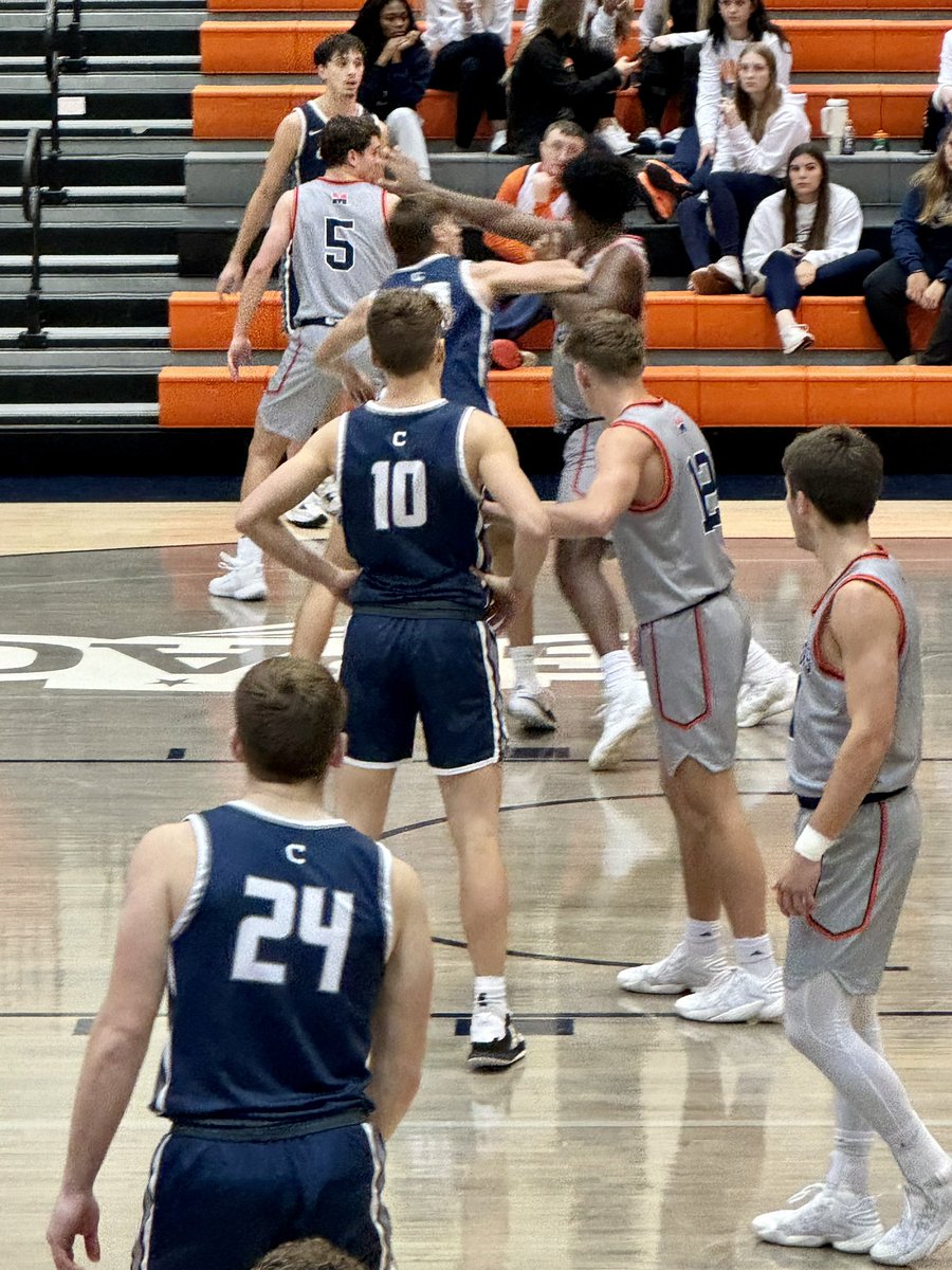 A Bluejay first. Brothers Rece  and Brooks Kissinger played against each other last week as Concordia played at Midland. The 1 on 1 battles at home  on mini hoops as kids turned into a college court battle. Really cool to see!
#CollegeJays