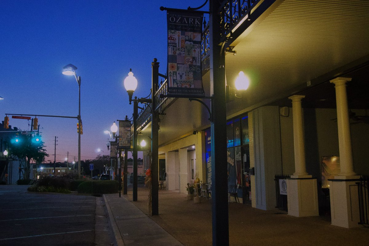 drunkontacos's tweet photo. #dawnshoot #a6400 #darkroom #moonsoutgoonsout #alabamaafterdark #drunkontacos https://t.co/3oX5kqy8ab