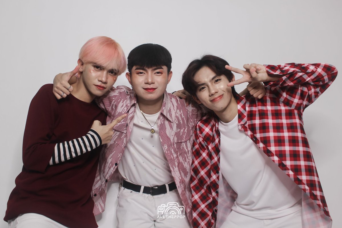 AllThePPop's tweet photo. I had a fantastic time during our shoot with @Visual_In_Proj! These guys are charming and fun to be with!

A big thanks to @ElitesCebuPH for arranging this shoot, and also to Visual Ent for providing us with this opportunity!

Watch out for more photos soon!

#VIP #PPop #PPopRise https://t.co/2uJOgkOpSk