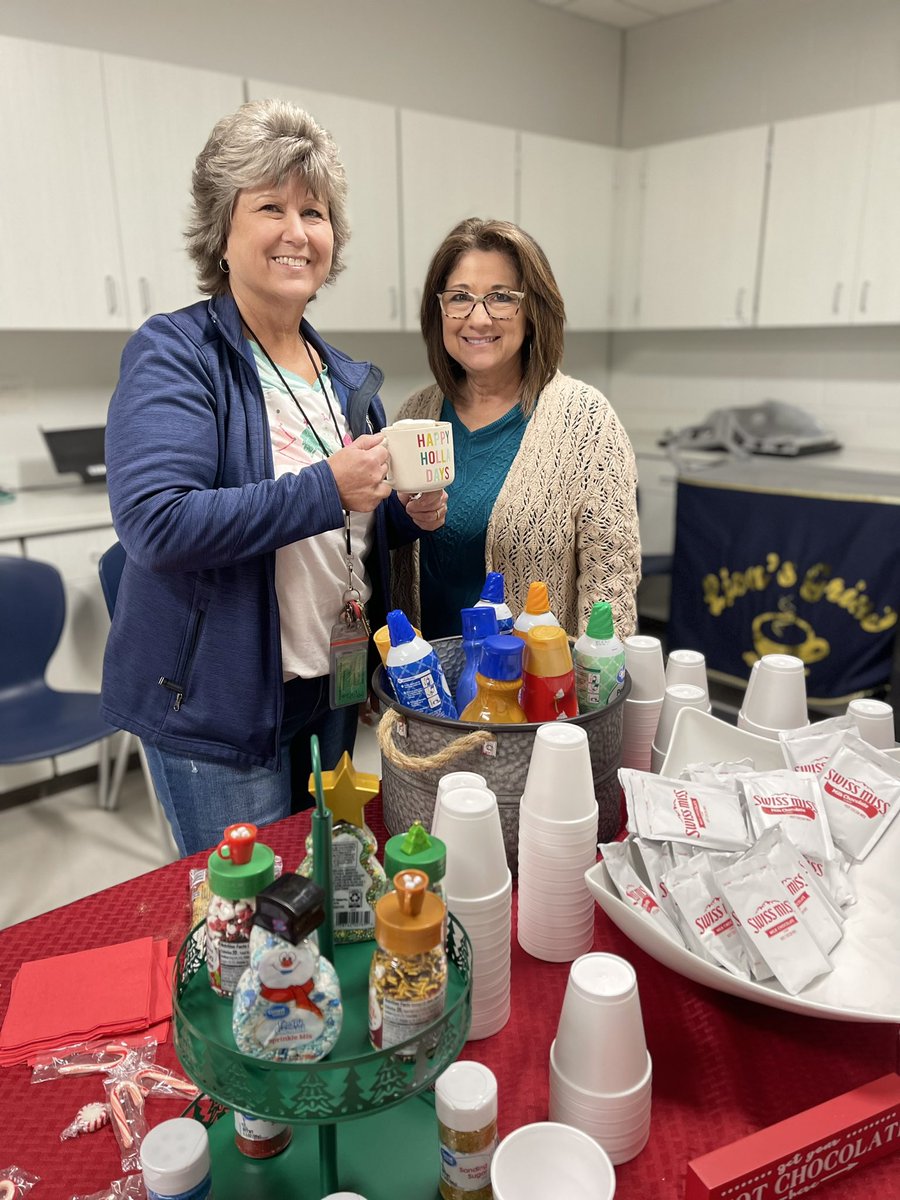 The Lions Den tweet media