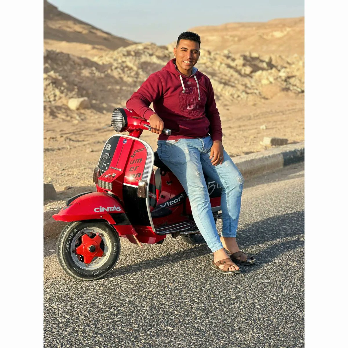 YouHisham18's tweet photo. محدش خيره عليا واللي جامل مره اتجامل الف مره🤍✨ https://t.co/XZD8lC6nJ1