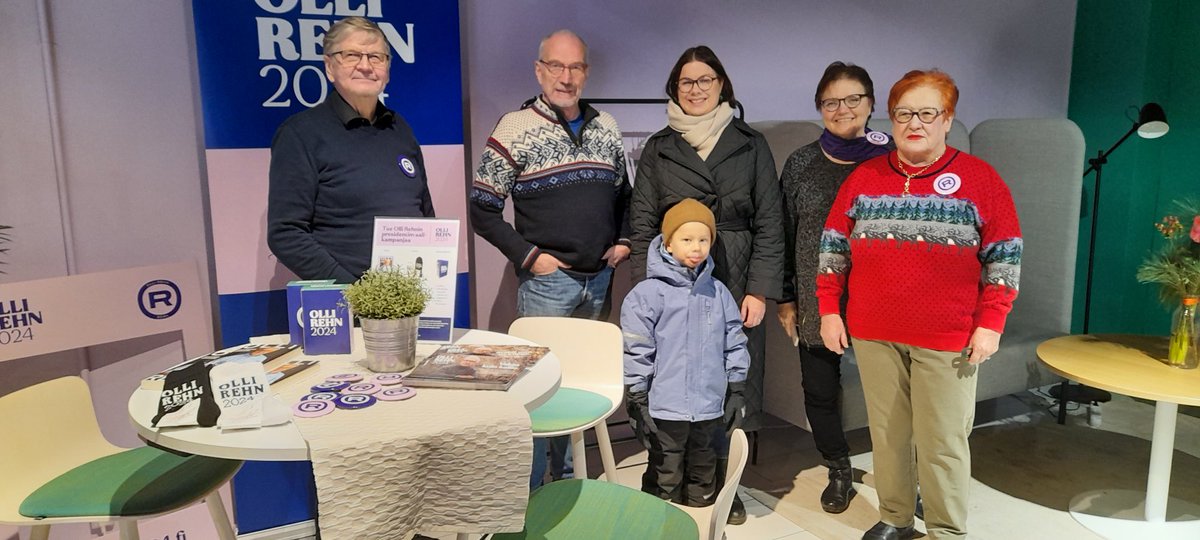 .<a href="/ollirehn/">Olli Rehn</a> in kampanja jouluvilinässä. Mm europarlamentaarikko Nils Torvalds Olli Rehnin kampanjatyötä tekemässä Helsingissä. 
#presidentti 
#vaalit #demokratia