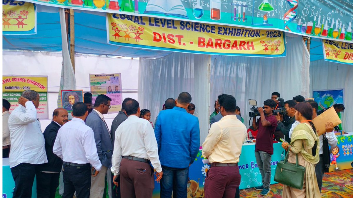 DMSundargarh's tweet image. Science Exhibition inaugurated at #Sargiful 2023. Students from 15 districts showcased science projects in stalls @scstrti @MoSarkar5T @CMO_Odisha
