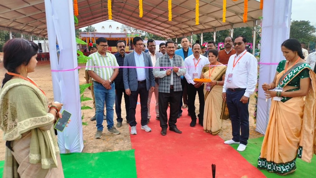 DMSundargarh's tweet image. Science Exhibition inaugurated at #Sargiful 2023. Students from 15 districts showcased science projects in stalls @scstrti @MoSarkar5T @CMO_Odisha
