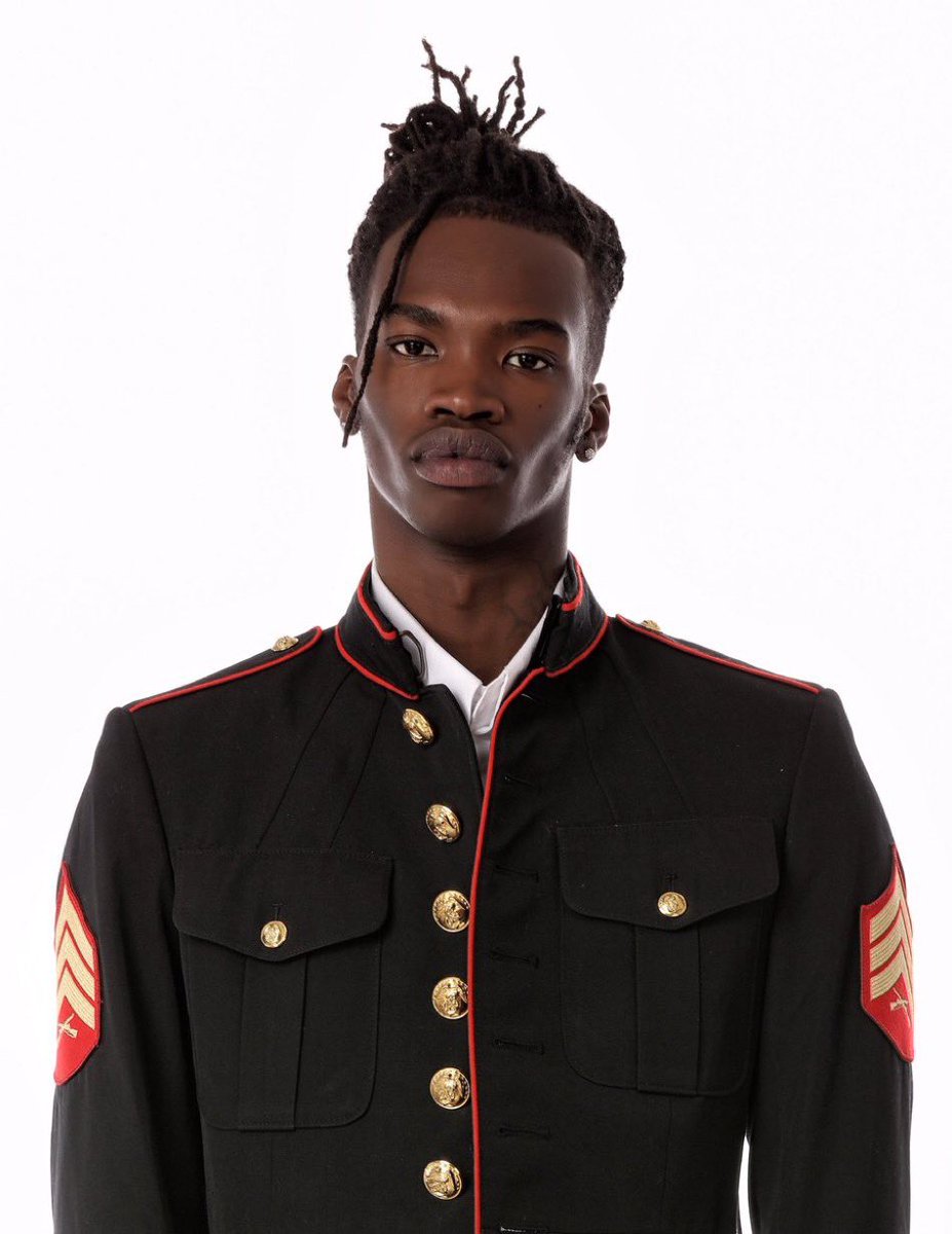 squint a lil and that’s @raelmartins_