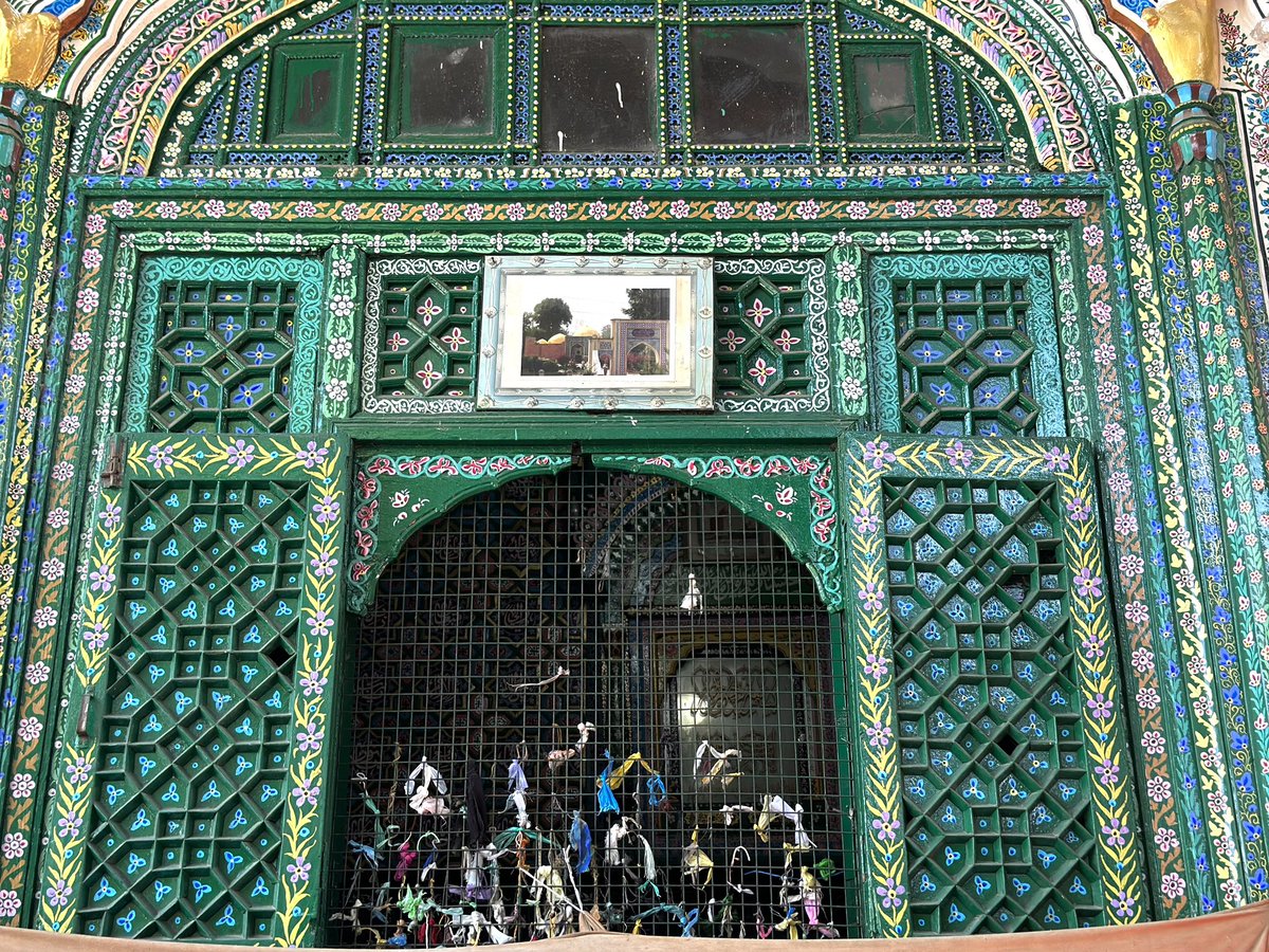 tahafshah's tweet photo. shades of home. 

Khanqah, Srinagar. https://t.co/uRDMn3lazy