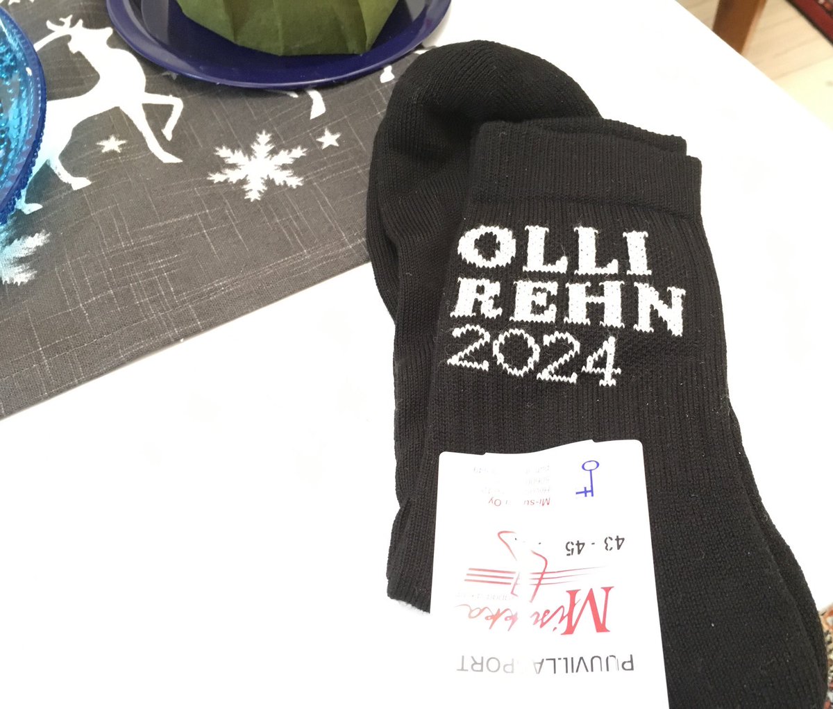 Kaikki todelliset edelläkävijät ostavat .<a href="/ollirehn/">Olli Rehn</a> urheilusukat jo tänään. 
#presidentti
Ole edelläkävijä!