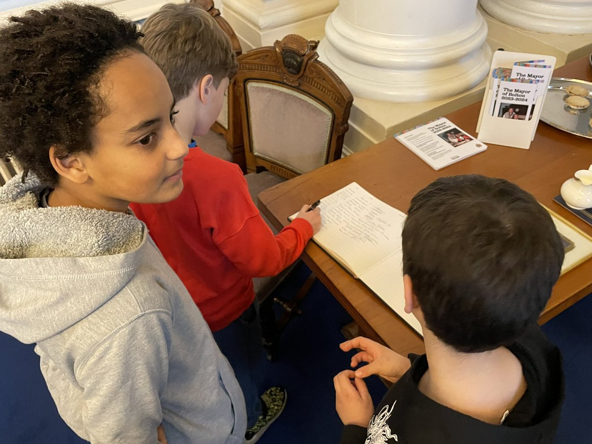 Whilst in the Mayor’s Parlour we were privileged to see and handle the Mayoral jewels!

AND we signed the same visitors book at King Charles III and Queen Camilla! <a href="/RoyalFamily/">The Royal Family</a>