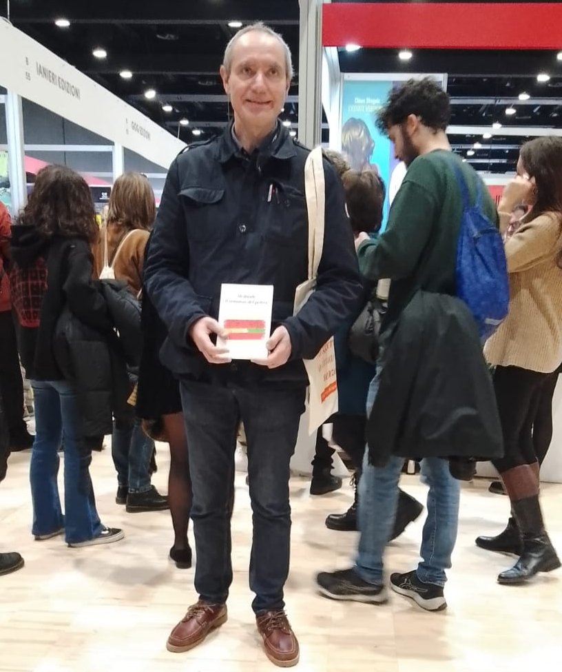 massimo_andolfi's tweet photo. Oggi alla #nuvoladifuksas alla fiera nazionale #piulibripiuliberi per acquistare il testo 'Alcibiade, il romanzo del potere' della autrice Marta Elisa Bevilacqua. Un regalo utile da mettere sotto l' albero di #natale. @follower #piulibripiuliberi #roma #romanzostorico  #Alcibiade https://t.co/ZsM4Q2qAyF