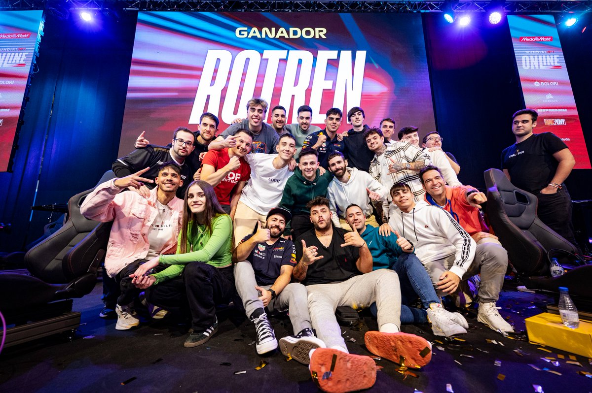 NanoMosca's tweet image. Ya en casa, después de todo lo de ayer, menuda locura de día.

Finalizar el Mundial de F1 Online de @Ampeterby7 , con un presencial maravilloso, una pena que Siro no pudo venir.

Una experiencia inolvidable, un placer estar con todos estos cracks. 

El año que viene más!💪