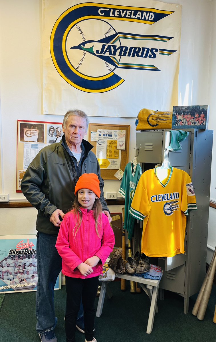 Hegedusinthe216's tweet photo. Surprise Hegedus Family visit to the Cleveland Softball Hall of Fame w/ 1995 inductee/my father Bob Hegedus Himself!! (12/9/23)
3-tweet photo barrage 🧵:
#Cleveland #Softball #HallOfFame #Euclid #Parma #PyramidCafe #ClevelandJaybirds #PDMajor 
⚾️🏆❤️🥳 https://t.co/u7Ti1bVgL2