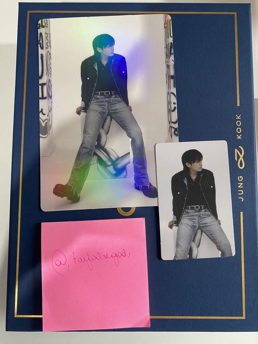 taefalsegod's tweet photo. VENDA / VENDO JUNGKOOK GOLDEN 

• Photocards dupla 70$ 
• POB 80$ 

+ 7$ do envio por módico
>feedbacks estão no fixado 
>sem avaria 
>mando foto/video na dm 
>valores sem fretes 

rt por favor ? @llovemebangtan @vendaetrocakpop https://t.co/Dixqp3hLuI